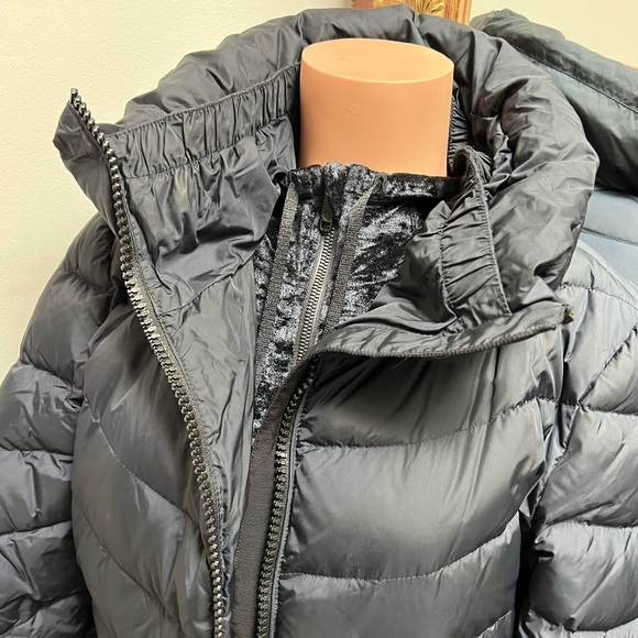 MONCLER  navy blue puffer coat with cowl neck - Picture 9 of 16